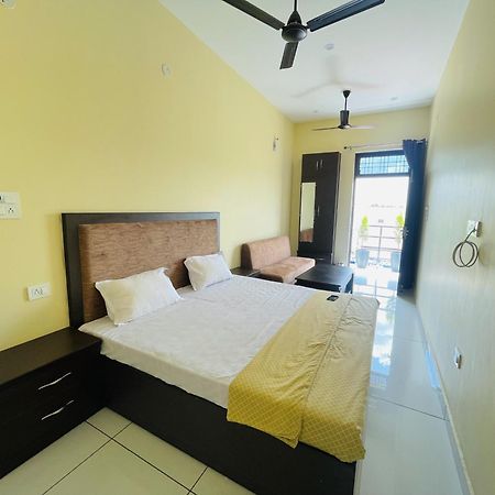 Bld Restaurant And Home Stay Dehradun Buitenkant foto