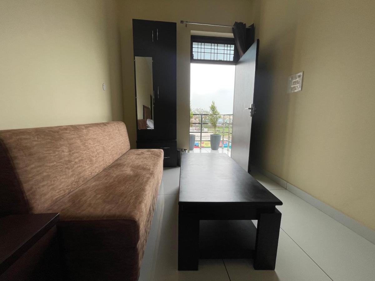 Bld Restaurant And Home Stay Dehradun Buitenkant foto